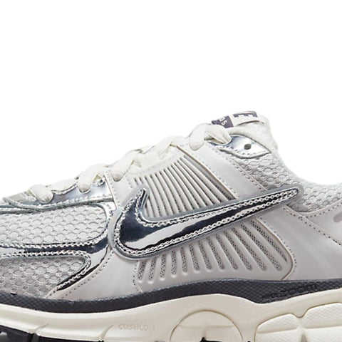 Nike Zoom Vomero 5 Photon Dust / Chrome - Gridiron  FD0884-025 Women's